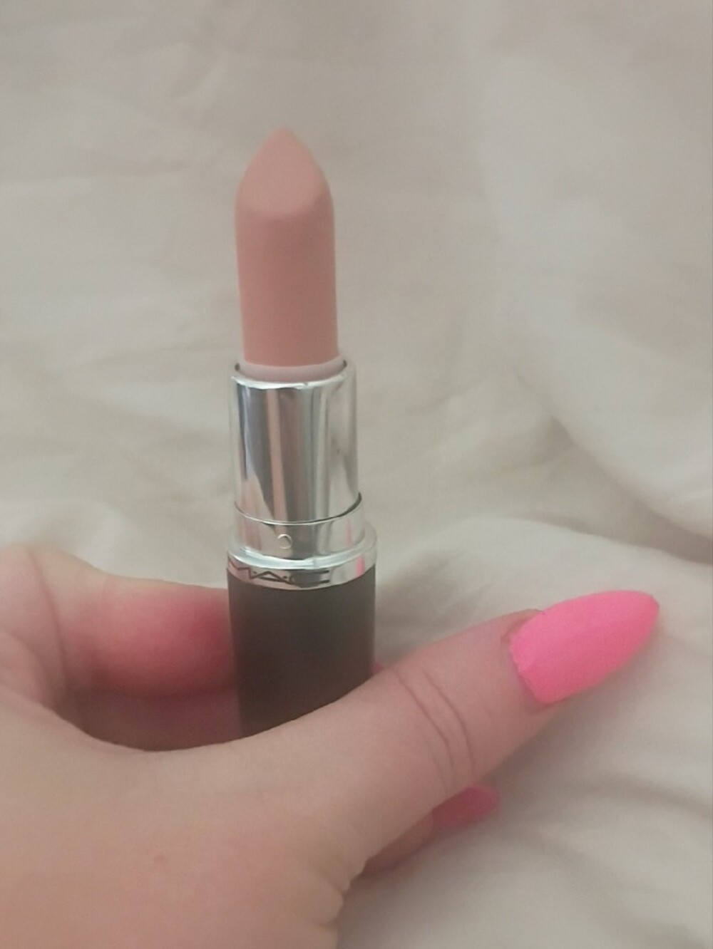 MAC Matte Lipstick In Shade Fleshpot - Picture 5 of 6